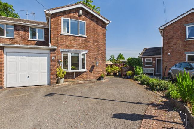 3-bed house on 5, Dean Close, Hinckley, £290,000