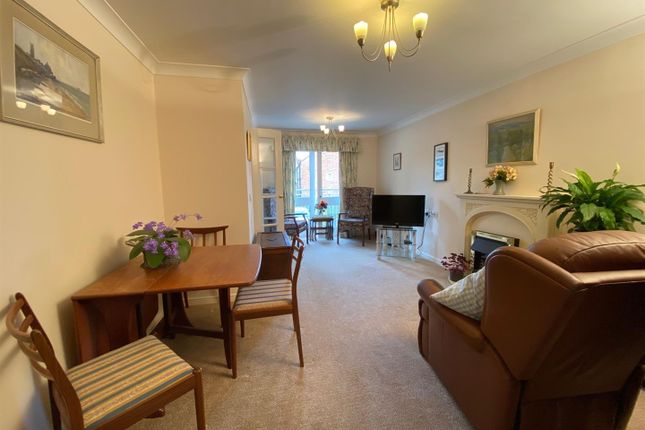 Flat 24, Santler Court, 207, Worcester Road, Malvern photo 3
