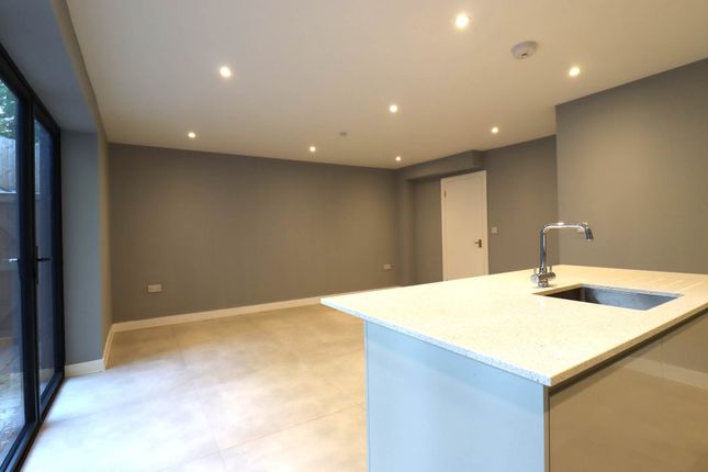 23, Kandahar, Marlborough photo 4