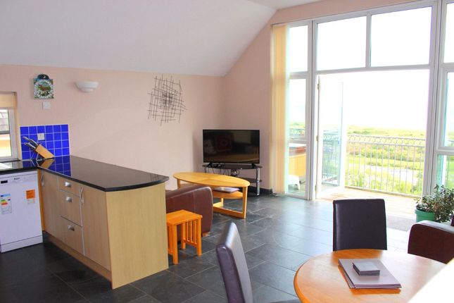 Apartment 6,, Apt 6 Pendine Manor, Pendine photo 5