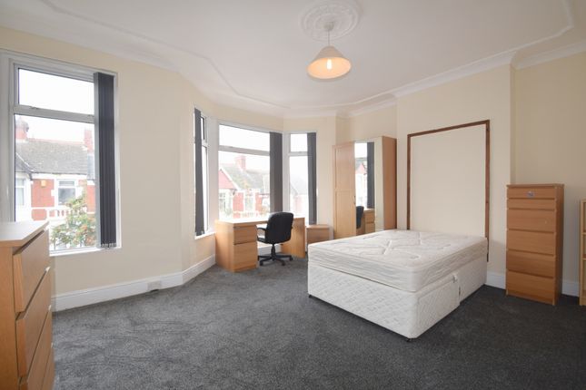 Summerfield Avenue, Heath photo 5