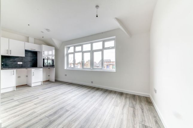 Thumbnail Studio to rent in Sussex Place, New Malden