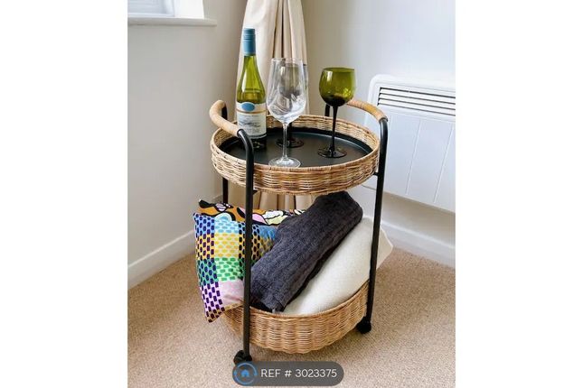 Flat, Cranford Lodge Victoria Drive, London photo 4