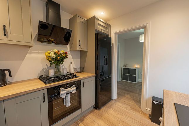 18 Richmond Road, Pontypool photo 2