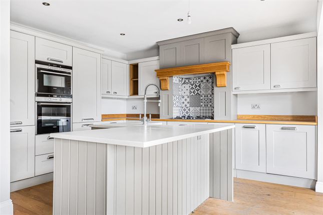 209, Henley Road, Reading photo 2