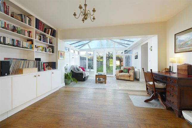 Vine House, Weavering photo 4