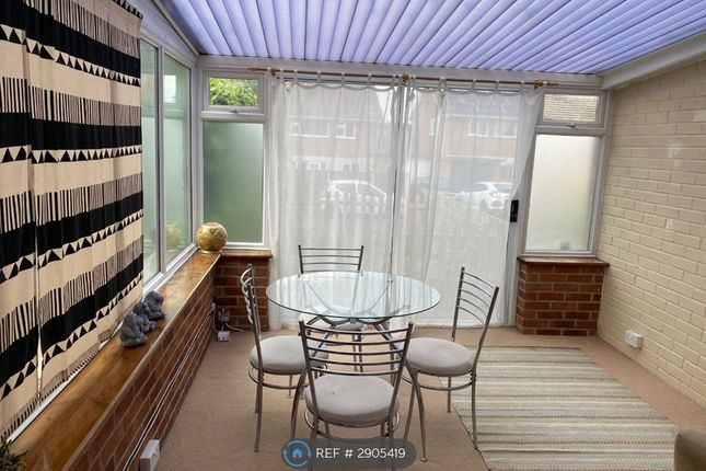 Hawkswood Close, Chilwell, Beeston, Nottingham photo 3
