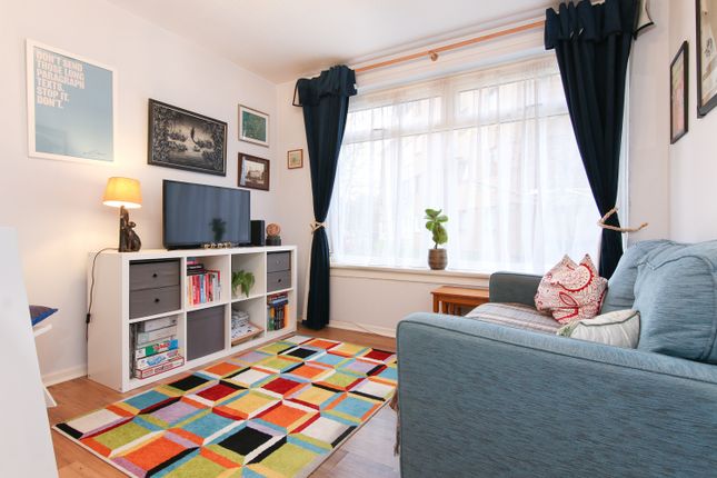 Flat for sale in 56/2 North Fort Street, Leith Edinburgh