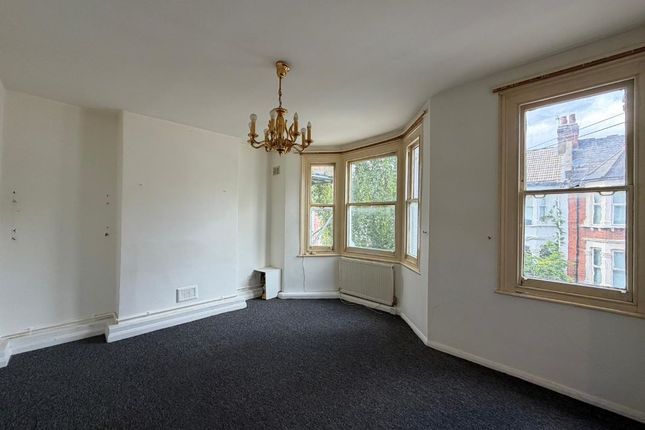 68, Charteris Road, London photo 2