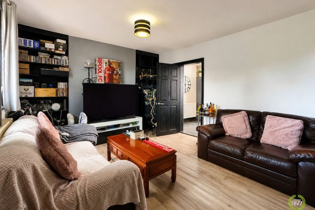 18 Ribblesdale Avenue, Accrington photo 3
