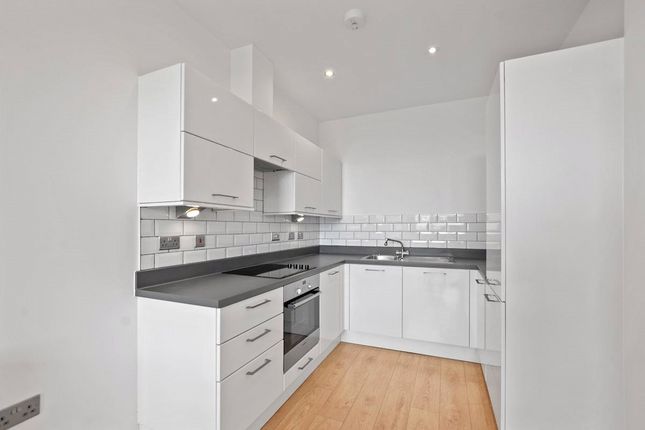 Thumbnail Flat to rent in 150 High Street, London