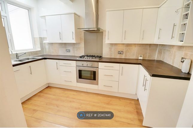 End terrace house to rent in Parkside Avenue, Romford RM1