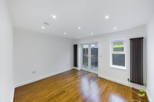 2, Harcourt Road, Bexleyheath photo 2