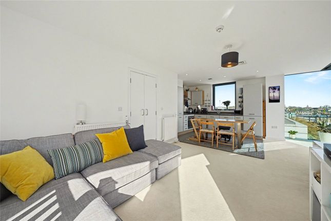 87, Fable Apartments, London photo 4