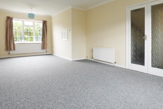 22, Beverley Gardens, Littlehampton photo 5