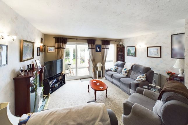 3, Cambeak Close, Bude photo 3