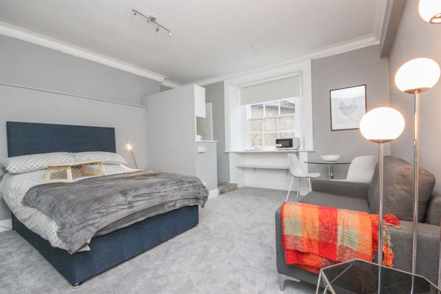 Flat 1, 3 Kew Terrace, Glasgow G12 0TD, Glasgow photo 4