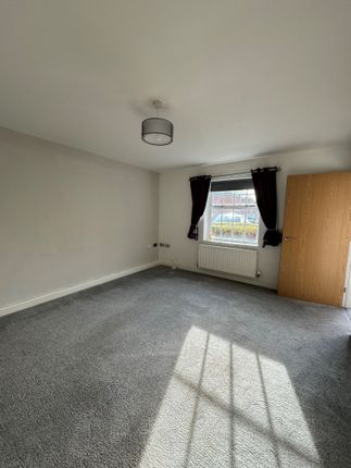 Town house to rent in Hamilton Mews, Town Centre, Doncaster