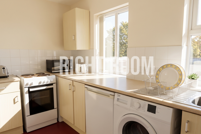 Flat 2, Osborne Road, Southsea photo 3