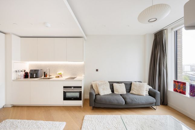 Flat 625, 101, Wood Lane, London photo 4
