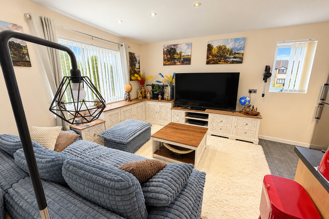 Beaulieu Drive, Yeovil photo 3