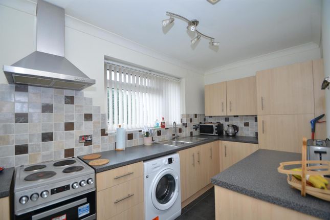 Thumbnail Maisonette for sale in Limes Close, Littleport, Ely