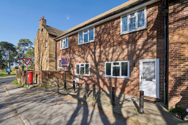 23, Rickmansworth Lane, Gerrards Cross photo 2