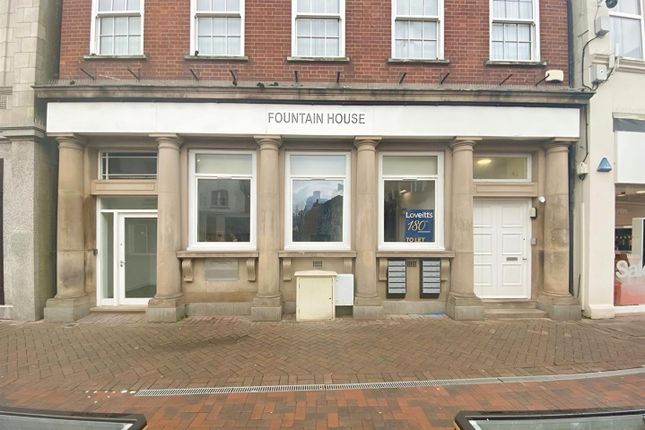 Thumbnail Flat to rent in Fountain House, Market Place, Nuneaton