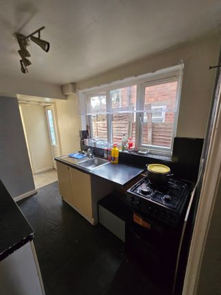 215, Darlaston Road, Walsall photo 4