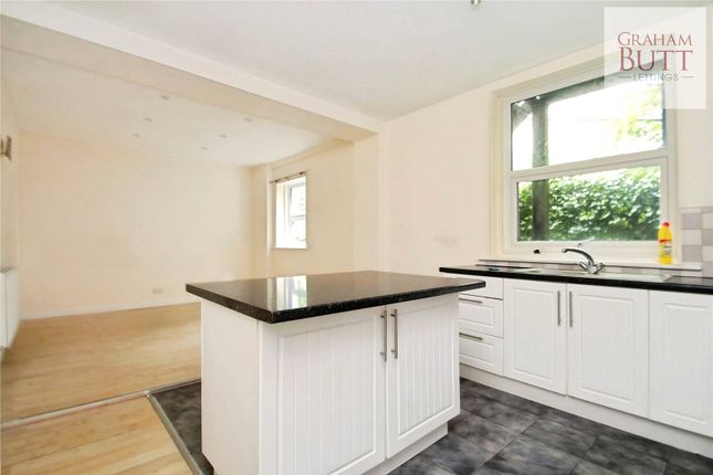 Flat 2, 31, South Terrace, Littlehampton photo 3