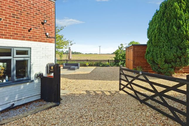 Hazelnut Cottage,, Hurn Road, Holbeach photo 2