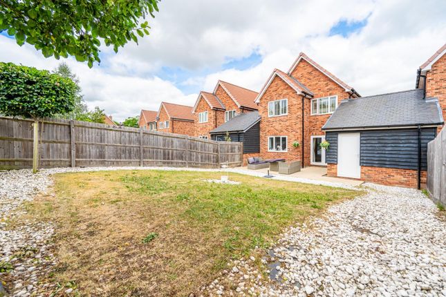 3, Clover Drive, Dunmow photo 4