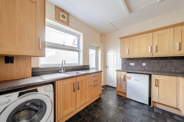 57, Harold Road, Hampshire photo 2