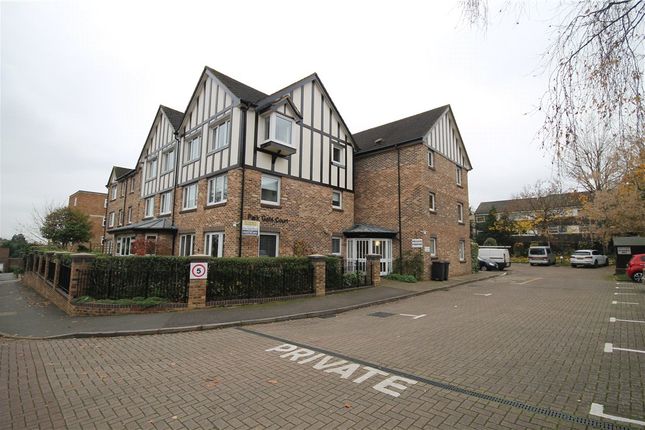 Flat for sale in Park Gate Court, Constitution Hill, Woking, Surrey