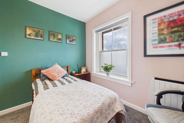 Flat 5, Avenue House Searle Street, Crediton photo 2