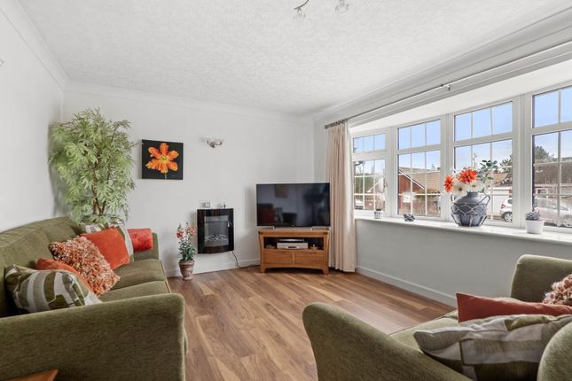 6, Lugano Road, Worcester photo 3