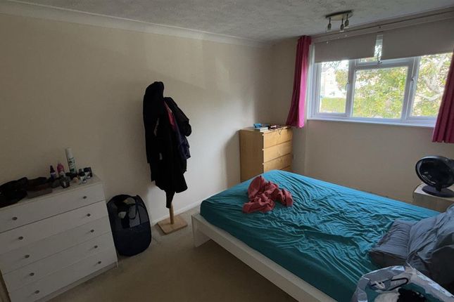 11, Copinger Close, Canterbury photo 3