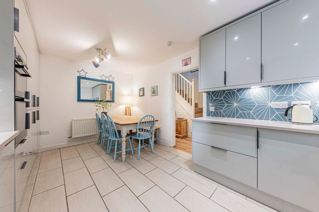 Kitchen/Dining Room (3)