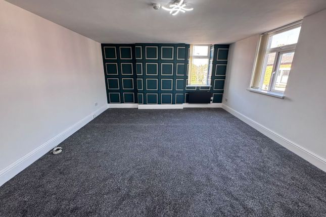 145a Redlam, Blackburn photo 2