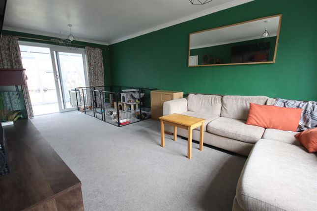 18, Boothmead, Chippenham photo 3