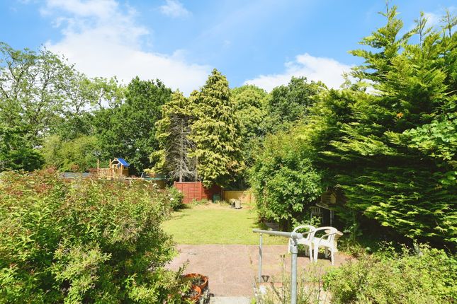 46, West View Crescent, Devizes photo 3