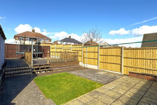 20, Hillside Crescent, Corby photo 4
