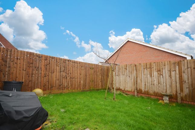 End terrace house for sale in Hawthorn Way, Raunds