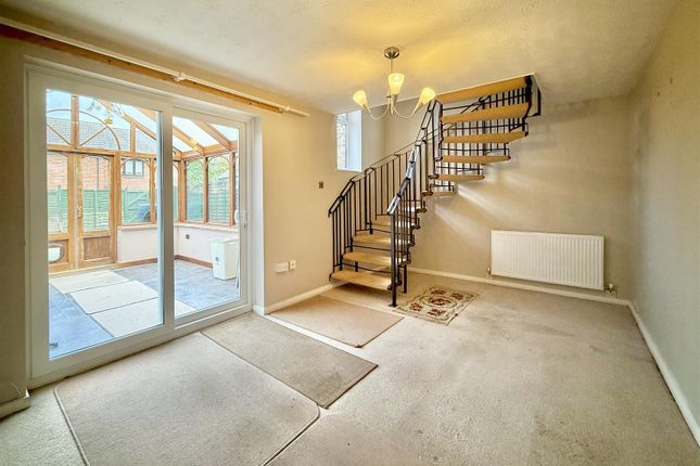 78, Morley Close, Yateley photo 2