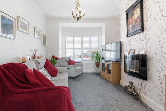 24, Cheverton Avenue, WITHERNSEA photo 3