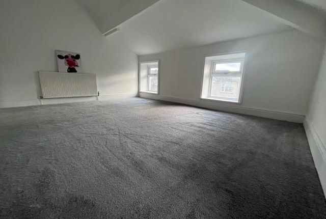 End terrace house for sale in Tong Lane, Bacup