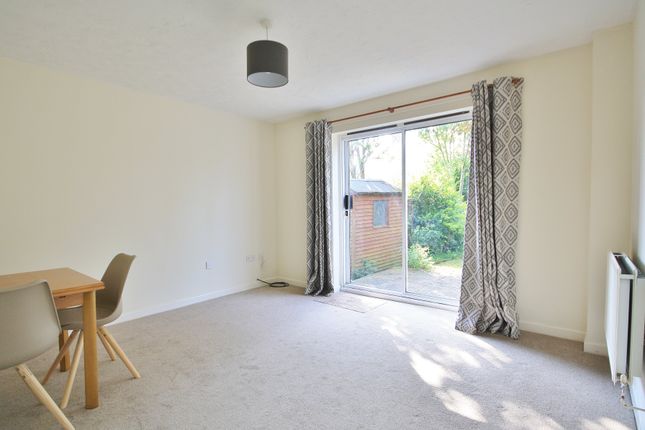 Palm Close, Wymondham Norfolk photo 3