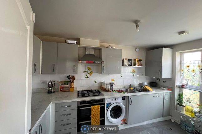Heren Lane, Whitehouse, Milton Keynes photo 3
