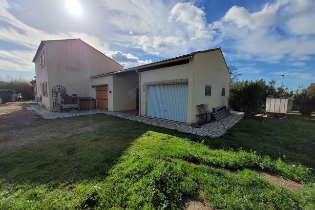 Villa for sale in Autignac, Languedoc-Roussillon, 34480, France