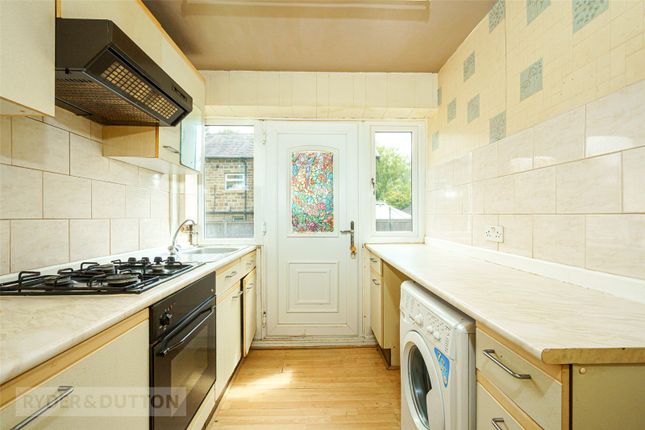 8, Daleside Avenue, Holmfirth photo 4